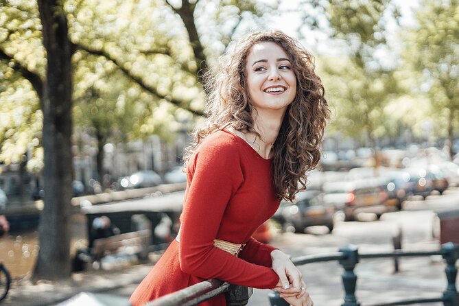 Professional Tinder Photo Session in Amsterdam - Choosing the right time and clothing