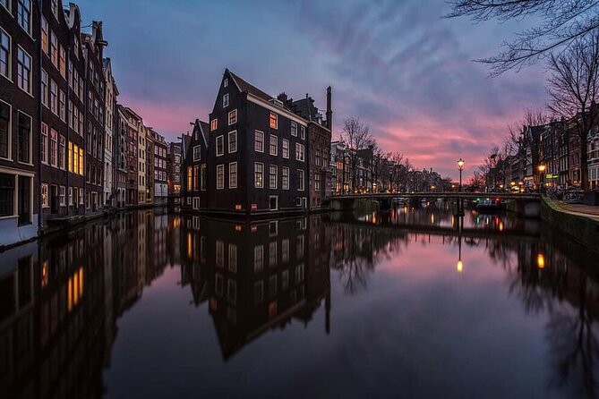 Red Light District private tour with a local - Warmoesstraat shows an older side of De Wallen