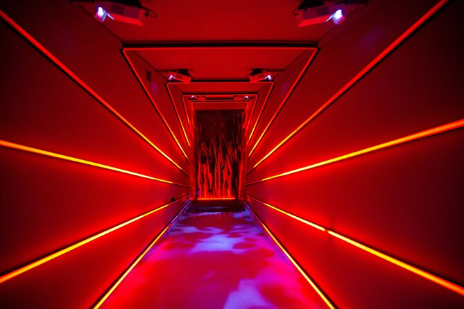 "Remastered" Audiovisual Experience in Rotterdam - Standing, sound, and comfort