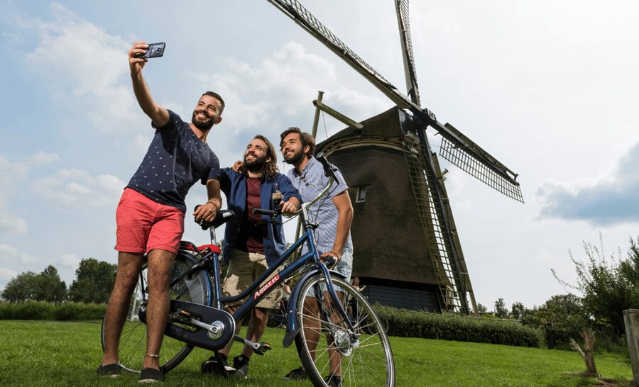 Rent a bike in Amsterdam | 1, 2, 3+ hours - Price, flexibility, and overall value