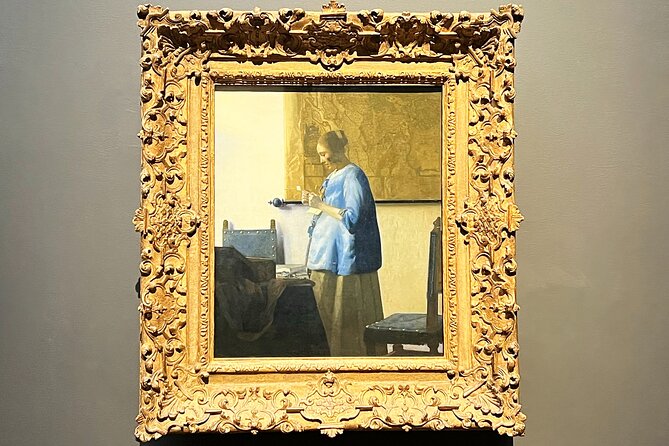 Rijksmuseum Guided Tour, private local Dutch guide - Vermeer’s quiet rooms and careful looking