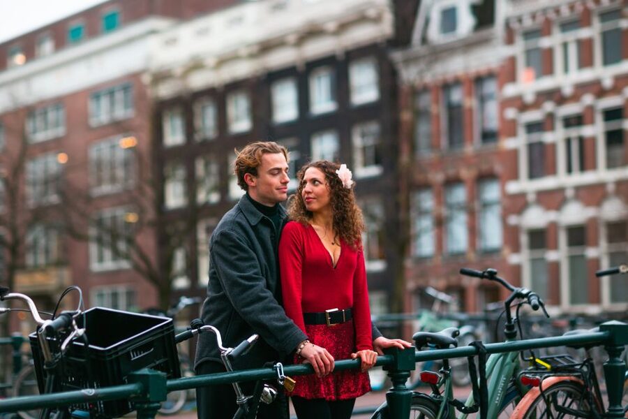 Romantic Photoshoot Experience for Couples in Amsterdam - The photographer’s role makes the difference