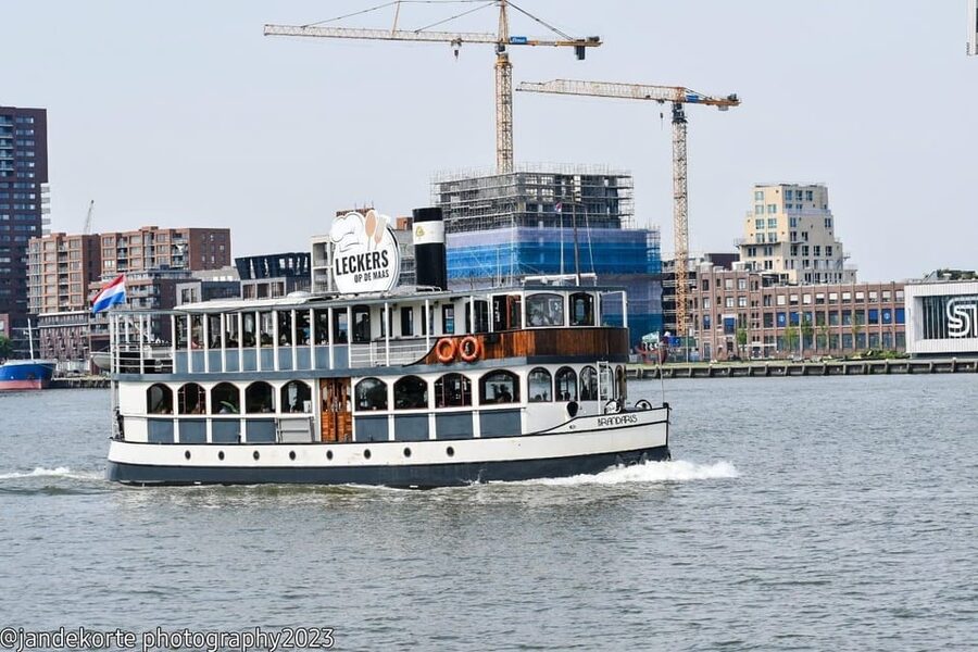 Rotterdam: 2.5-Hour Leckers Boat Cruise and Buffet - Key points to know before booking