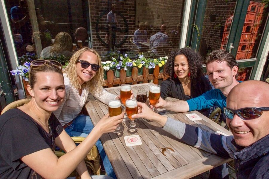Rotterdam: Breweries and Water Taxi Tour - What the group atmosphere may be like