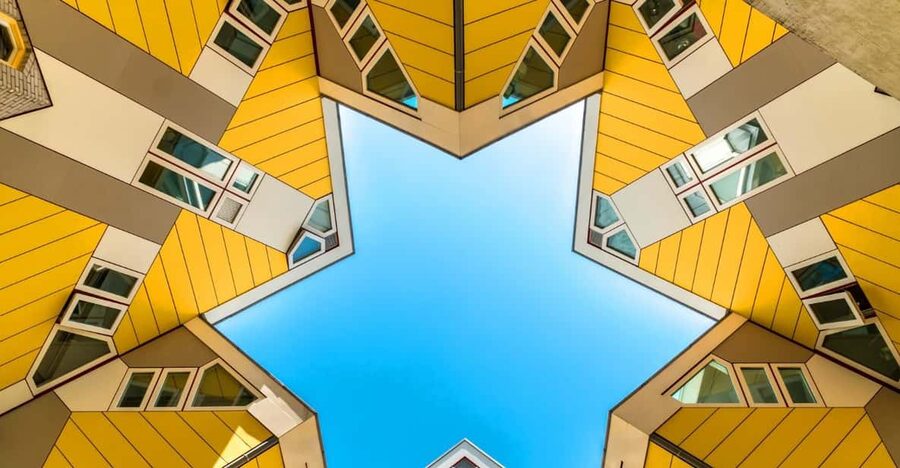 Rotterdam: Capture the most Photogenic Spots with a Local - Rotterdam Centraal and the city’s sharp modern style