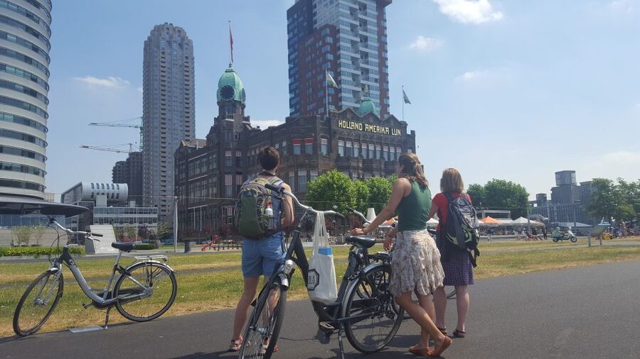 Rotterdam: City Highlights Guided Bike Tour - Bikes, Clothing, and Practical Limits