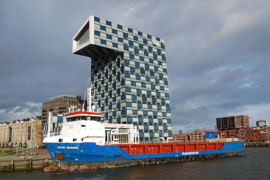 Rotterdam: Harbor Cruise on a Historic Ship - Why Rotterdam belongs on a harbor cruise