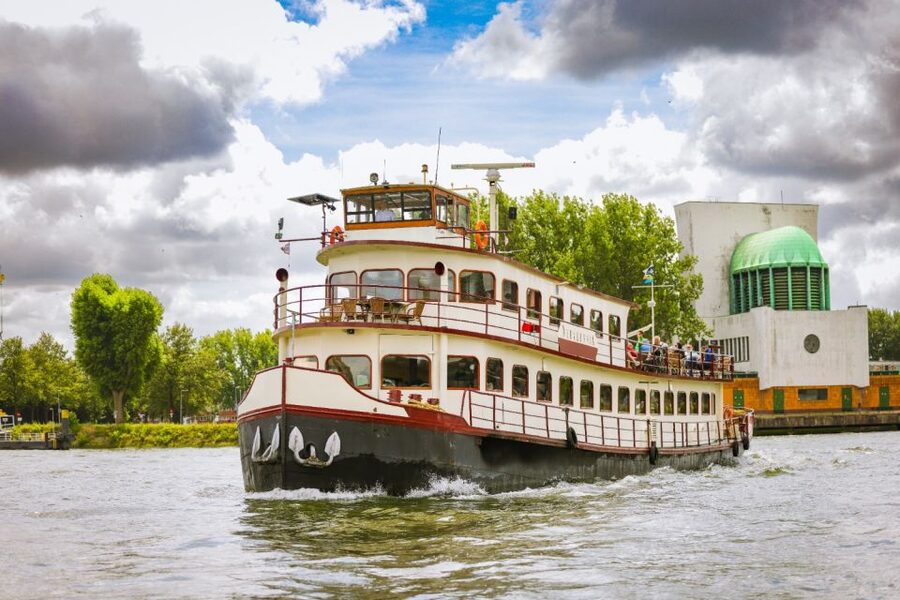 Rotterdam: Harbor Cruise on a Historic Ship - Who will enjoy this cruise most?