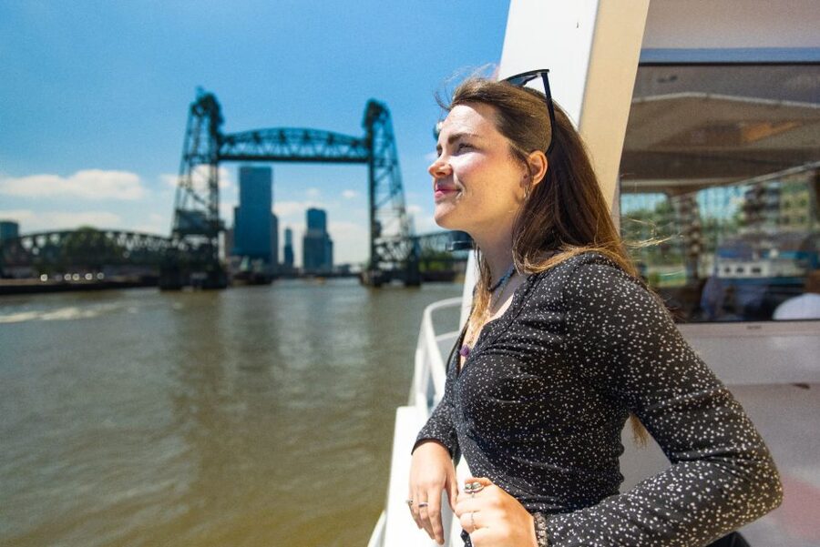 Rotterdam: Harbor Cruise with Live Guide - Open deck, covered salon, and onboard refreshments