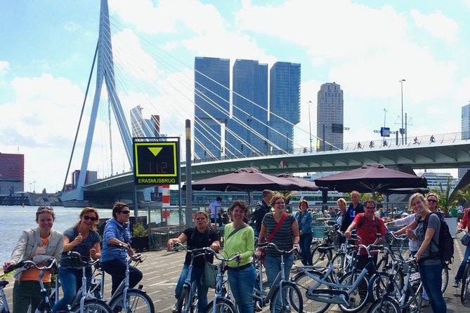 Rotterdam Highlights Bike Tour - Why Rotterdam is best understood on two wheels
