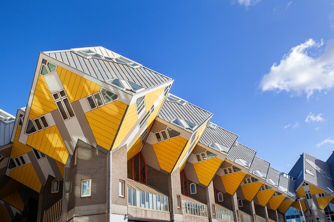 Rotterdam Highlights & Spies: Interactive City Game - Starting at Rotterdam Centraal Station