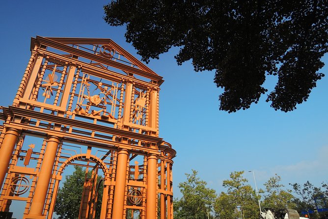 Rotterdam Highlights & Spies: Interactive City Game - From the Cube Houses to Rotterdam’s bridges
