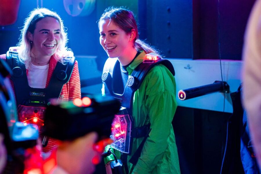 Rotterdam: Lasergame Actvity - Getting ready in the engine room