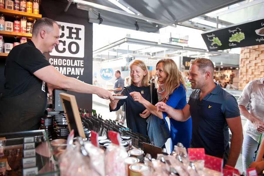 Rotterdam: Markthal Tour, Meet & Taste, and Het Witte Huis - Het Witte Huis and the rooftop payoff