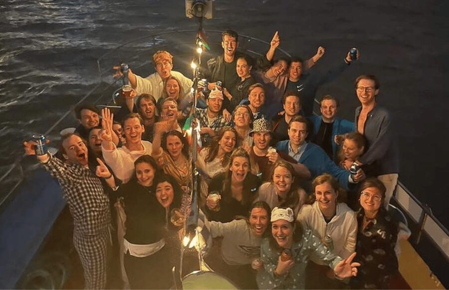 Rotterdam: Pub Cruise with Drinks and Bites - Who will enjoy this pub cruise most