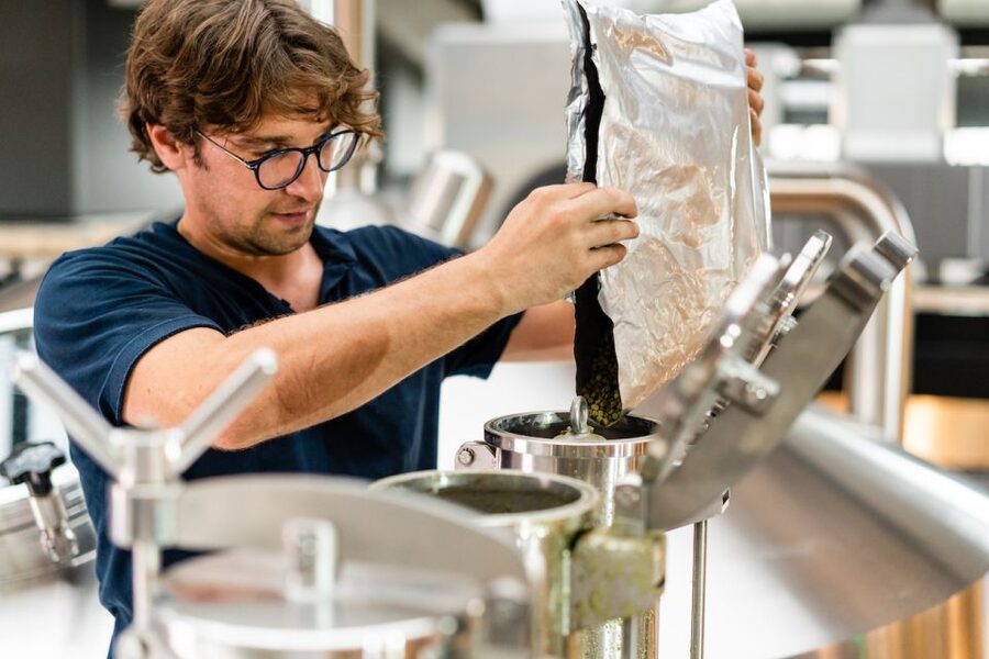 Rotterdam: Stadshaven Brewery Tour with Beer Tastings - What happens during the brewery tour