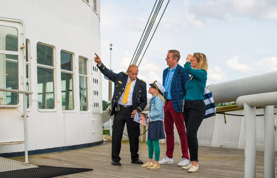 Rotterdam: Steamship Rotterdam Audio Tour Entry Ticket - Getting to the ship at Katendrecht