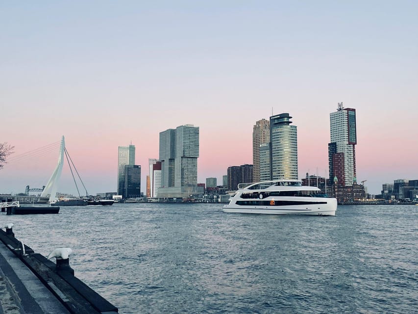 Rotterdam: Summer Evening Cruise with Live Entertainment - How the 2.5 hours feel