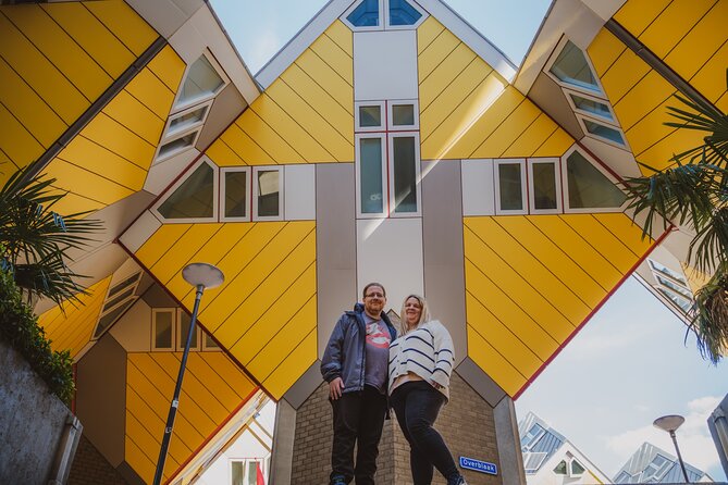 Rotterdam Walk: Hilights, Gems, Architecture & WWII | 2 or 3hrs - Walking through the Cube Houses