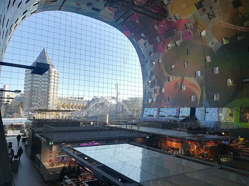 Rotterdam Walking Tour and Harbor Cruise - The few historic buildings that survived