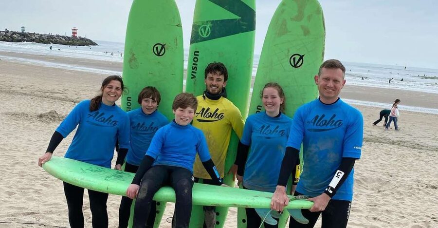 Scheveningen Beach: 1,5 hour Surf experience for families - Key points to know before you book