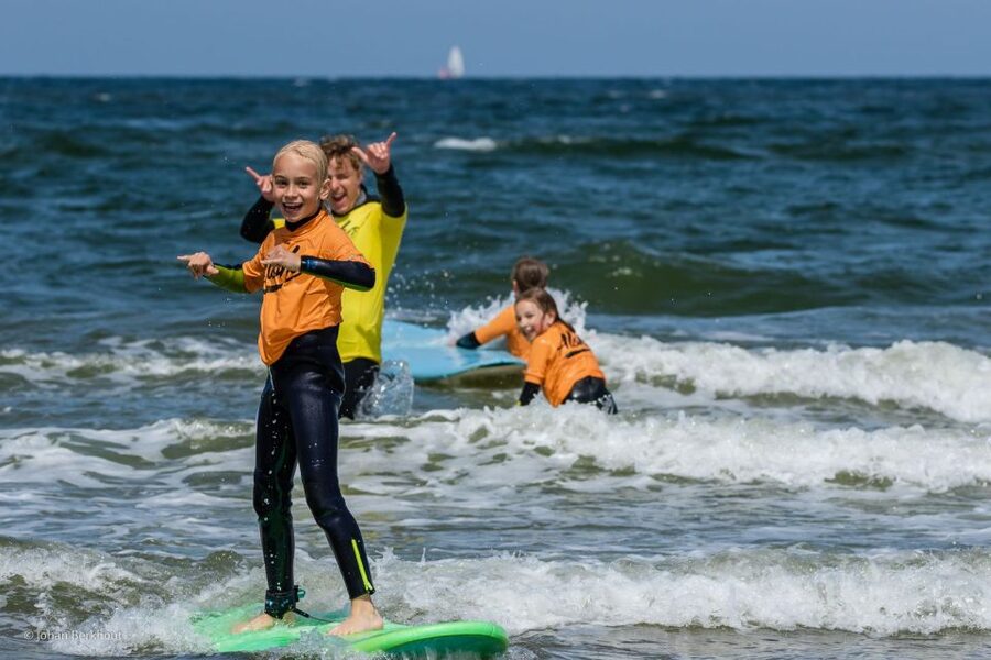 Scheveningen Beach: 2-Hour Surf Experience for Adults - Who will enjoy this most