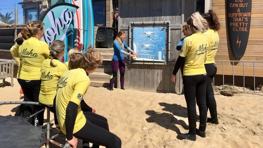 Scheveningen Full-day Surfing lessons with Lunch - Aloha Kitchen makes lunch part of the experience