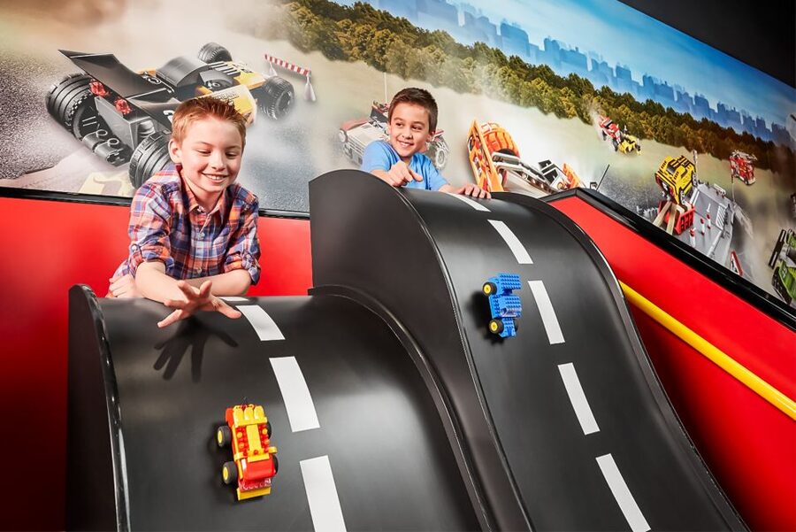 Scheveningen: LEGOLAND® Discovery Centre Entry Ticket - Build and Test: where the bricks become a race