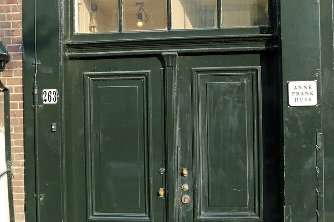Self-Guided Audio Tour Holocaust Series: The Jewish Quarter - The Portuguese Synagogue and a story of refuge