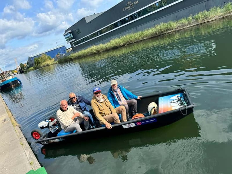 Self-Guided Electric Boat Rental - What the small electric boat feels like