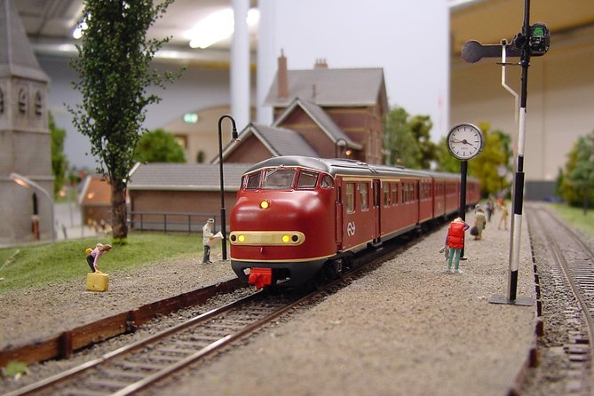 Skip the Line: Entrance Ticket to Miniworld Rotterdam - When night falls every 24 minutes