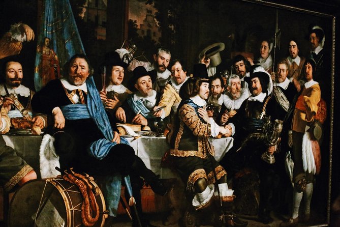Skip-the-line Rijksmuseum & Rembrandt House & City - Exclusive Tour Guided Tour - Museum Van Loon and the canal-house setting