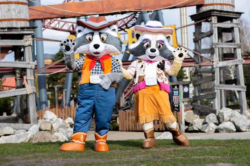 Slagharen: Dayticket Themepark & Resort Slagharen - Ripsaw Falls and Mine Train offer two kinds of excitement