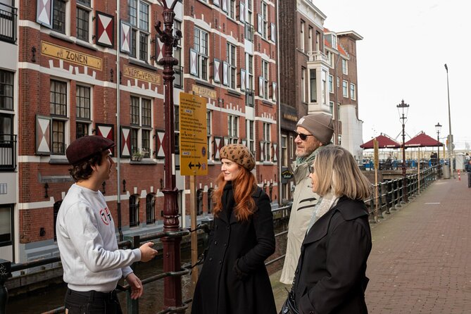 Small-Group: Culture & History Walking Tour of Amsterdam - Entering the world of the Oude Kerk
