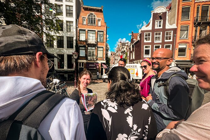 Small Group Walking Tour - Hello Amsterdam - Haarlemmersluis and the city’s bicycle culture