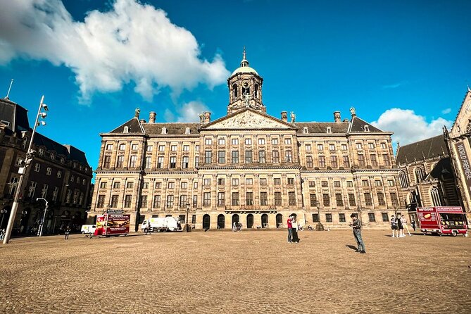 Small Group Walking Tour - Hello Amsterdam - Torensluis: beauty alongside difficult history