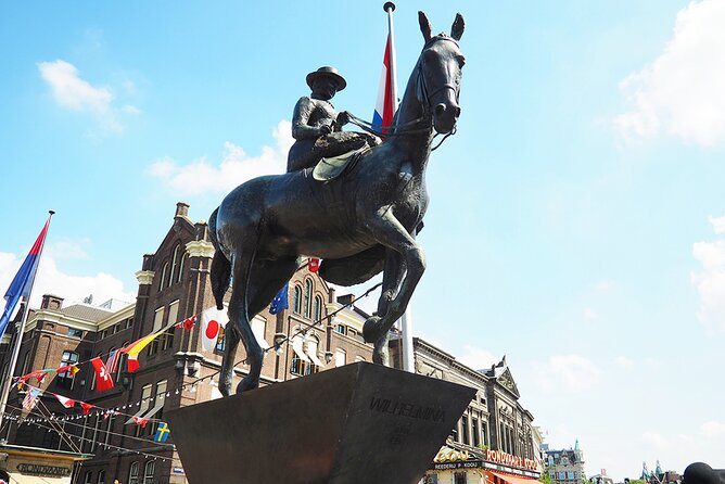 Small-Group Women's History Tour in Amsterdam - Why this Amsterdam walk feels different