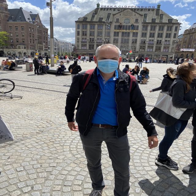 Sprechen Sie Gras? German Tour of Amsterdam's Coffeeshops - The Royal Palace and Amsterdam’s Historic Center