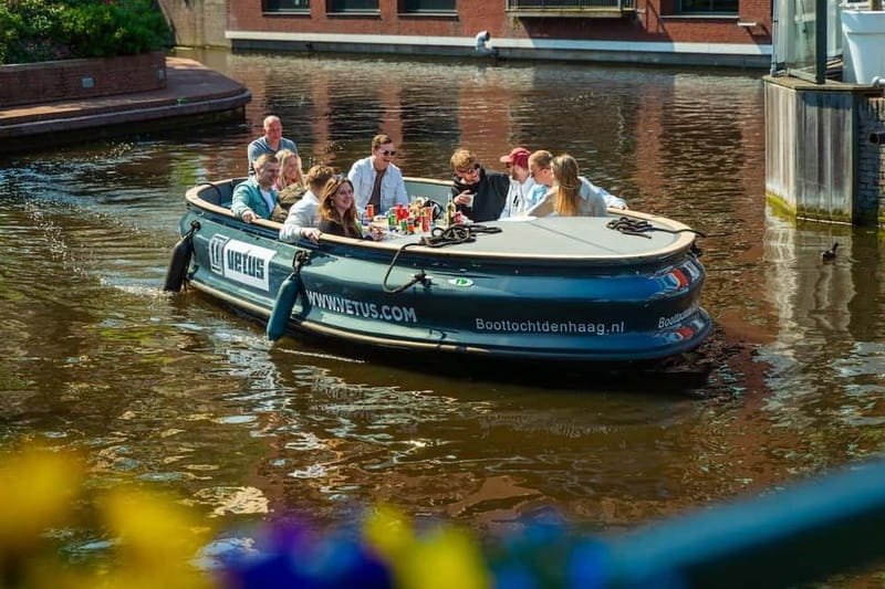The Hague: Canal Cruise with music from local artists - Why the music makes this cruise different