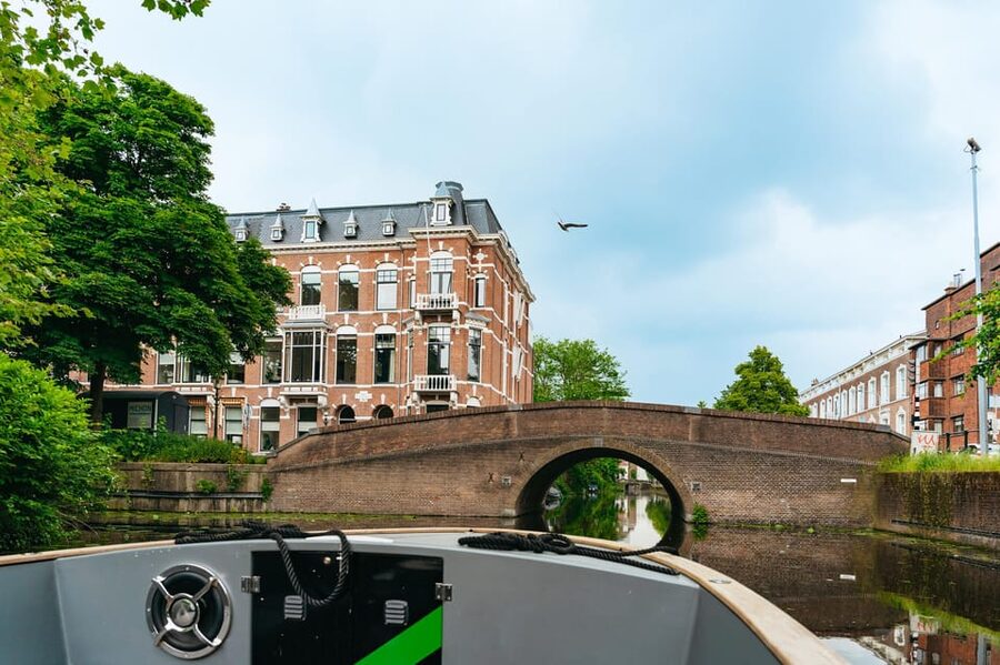 The Hague: Canal Cruise with music from local artists - Is $17 a good value?