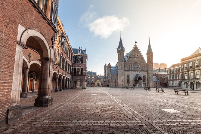 The Hague: City Walk Audio Guide in 7 Languages on your Phone - The best fit for independent city explorers