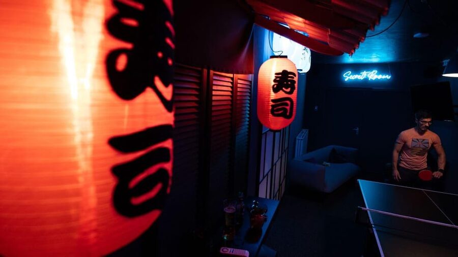 The Hague: Ping Pong Table Rental at a Secret Ping Pong Bar - How to get the best hour for your money