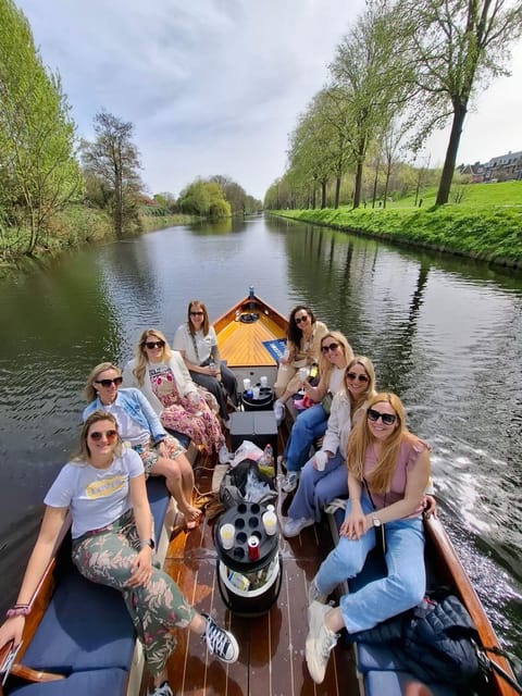 The Hague: Private Boattour up to 10 persons - The Hague’s canals from a different angle