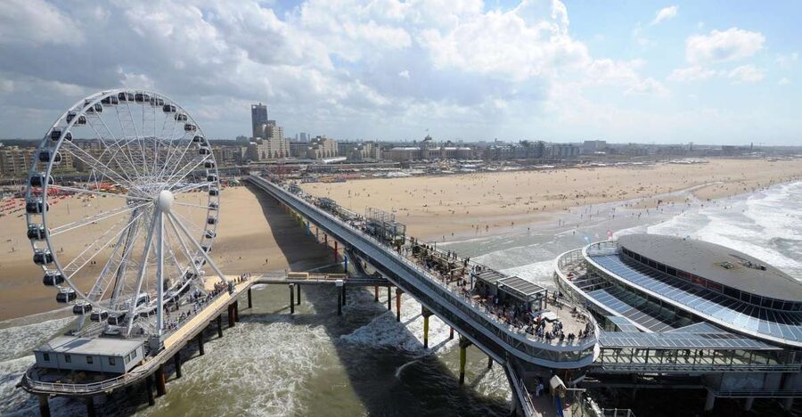 The Hague: The Pier SkyView Ticket with Drink and Snack - Arriving at De Pier in Scheveningen