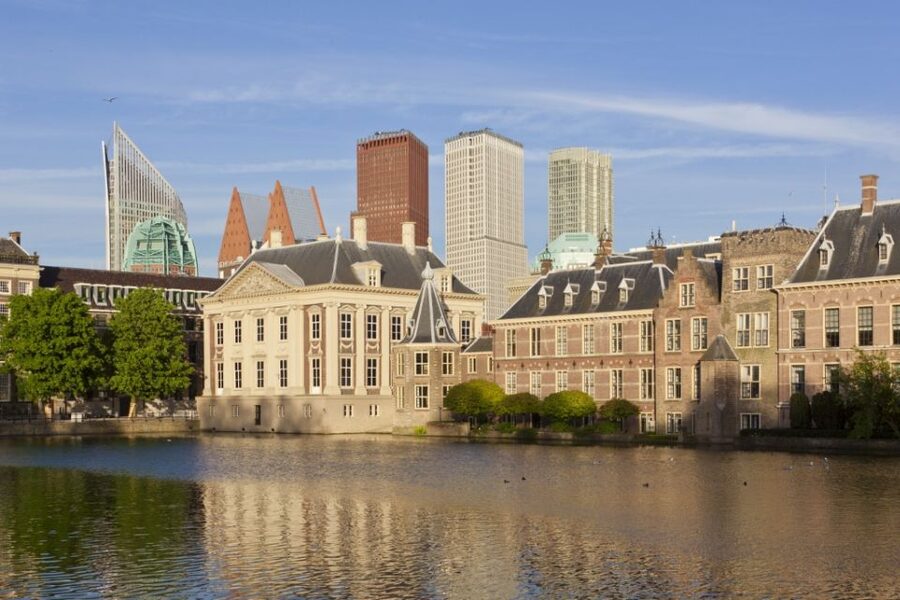 The Hague Walking Tour - Parliament on the former hunting grounds