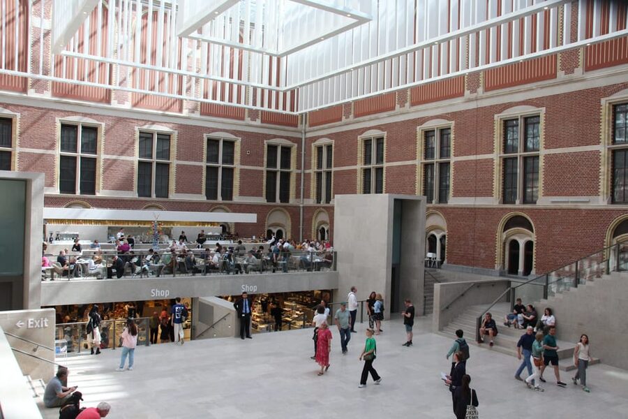 The Rijksmuseum Tour: Small Guided Group with Museum Entry - Looking beyond famous names