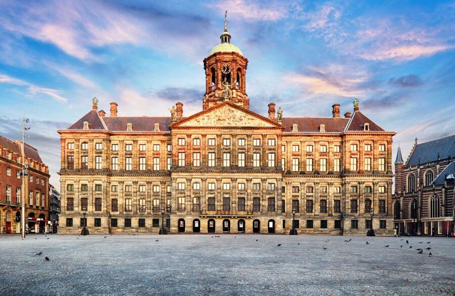 The True Story of Anne Frank's Diary Private Guided Tour - Final call: a thoughtful route, with one essential caveat