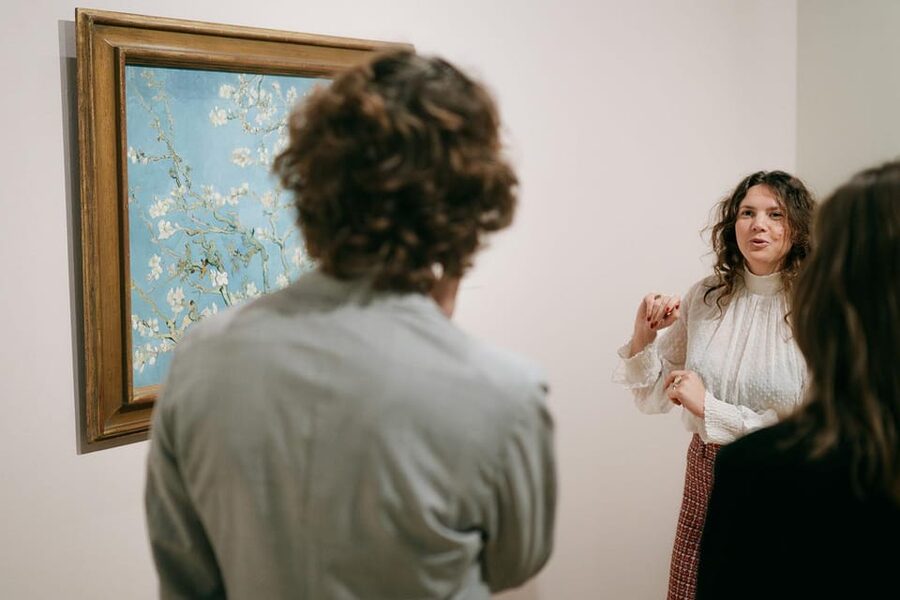 Tour in Spanish: Van Gogh Museum Private Tour - Meeting at the museum entrance