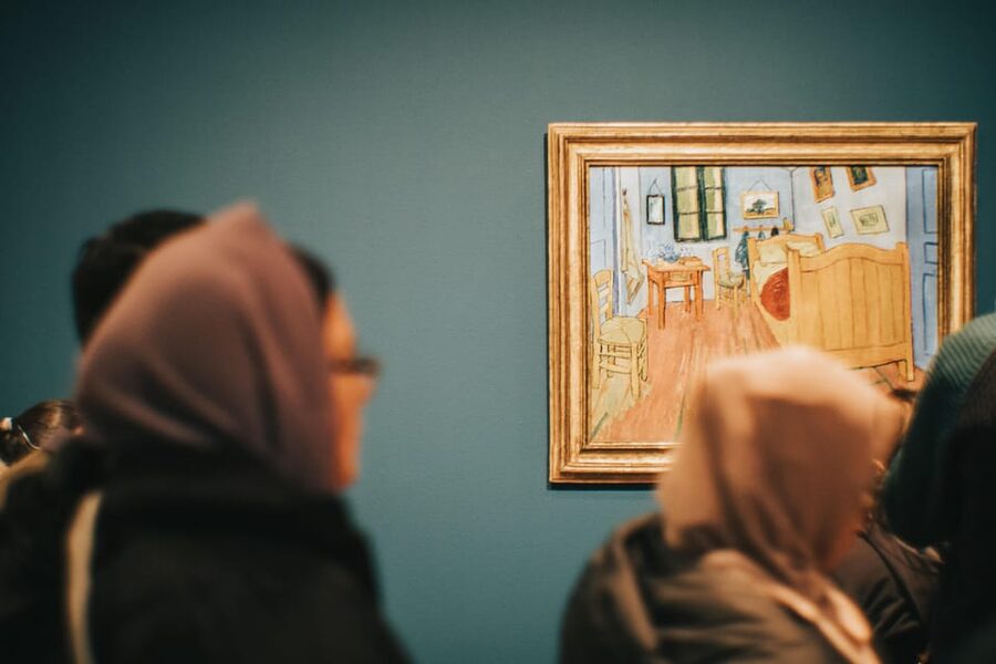 Tour in Spanish: Van Gogh Museum Private Tour - Paris and the shift toward brighter color