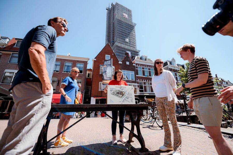 Utrecht: Domplein Highlights Tour - Four chapters in 90 minutes at Domplein